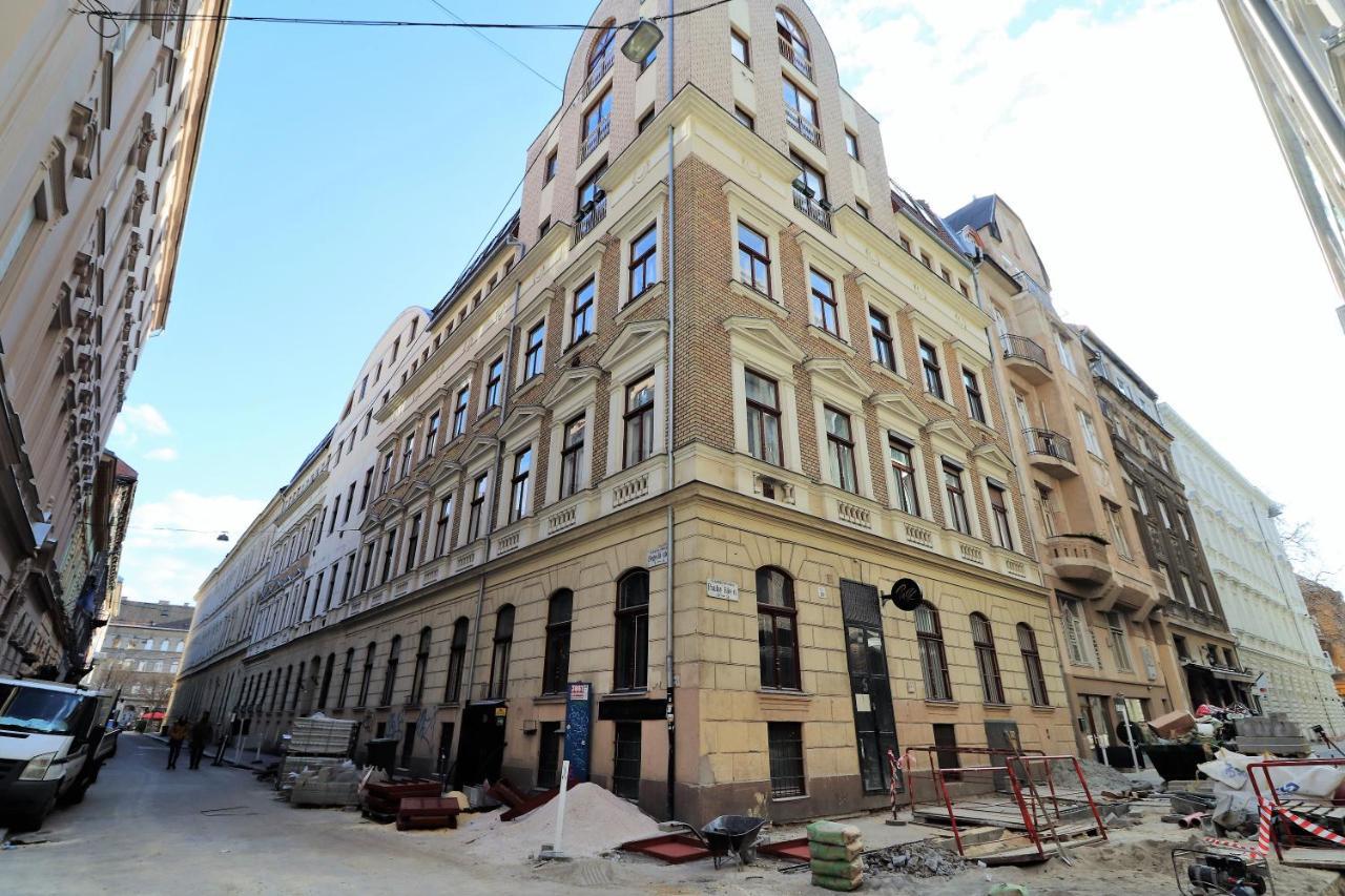 Andrassy Avenue Exclusive Appartement Boedapest Buitenkant foto