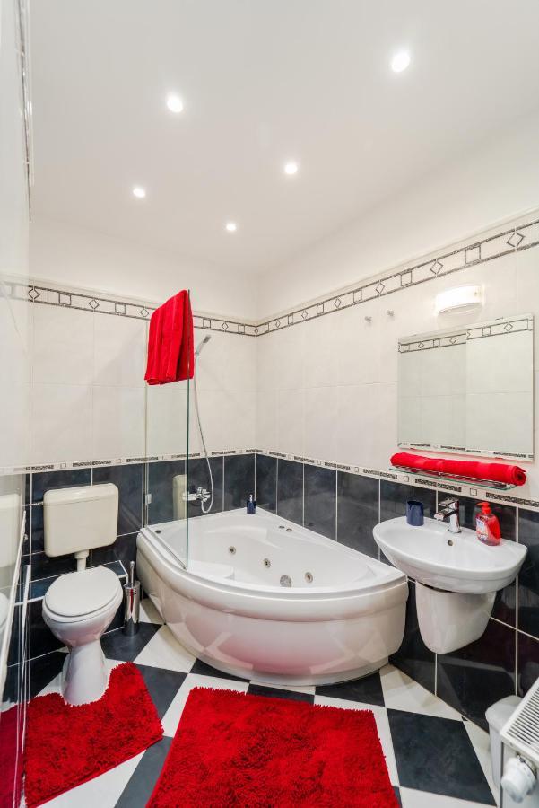 Andrassy Avenue Exclusive Appartement Boedapest Buitenkant foto